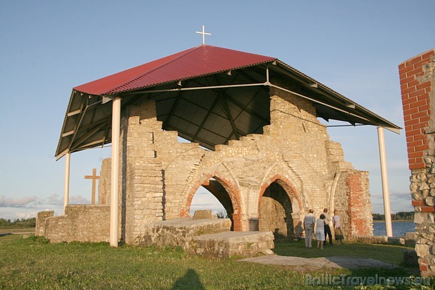 1185.gadā šeit uzbūvēta pirmā mūra celtne Baltijā - Livonijas bīskapa kapela jeb baznīca 36122