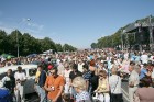 Tūkstošiem pilsētnieku baudīja svētku atmosfēru Daugavmalas krastmalā 13