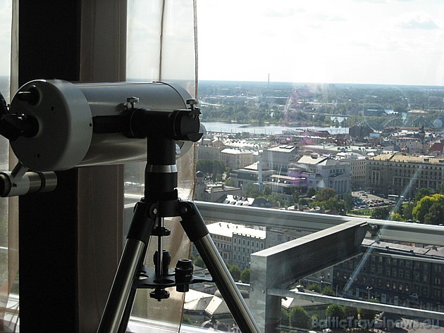 Pavēroties uz pilsētu caur jaudīga teleskopa aci, iespējams, ieraudzīt daudz ko interesantu, un saskatīt pat ārpus Rīgas esošas vietas 36751