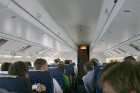 Jāatzīmē, ka arī atpakaļceļā lidsabiedrības airBaltic lidmašīnā visas sēdvietas ir aizņemtas. Tas priecē, jo šajos krīzes apstākļos nav patīkami sēdēt 11