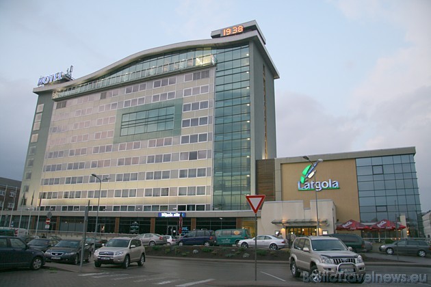 Trīs zvaigžņu viesnīca Park Hotel Latgola atrodas Daugavpils centrā un restorāns Plaza atrodas viesnīcas augšējā stāvā ar burvīgu skatu uz pilsētu 36957