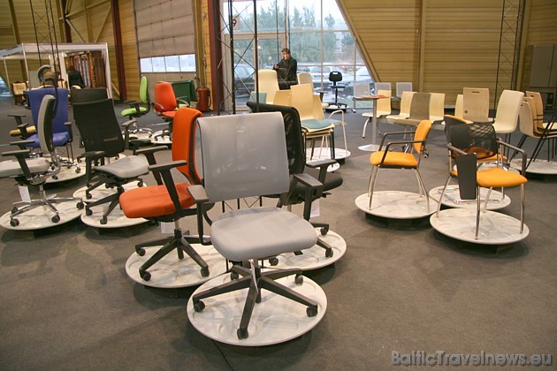 Krēsli esot sarežģītākā mēbele ražošanā 37198
