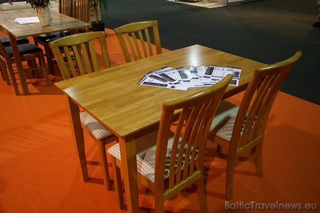 Virtuves galdi un krēsli 37201