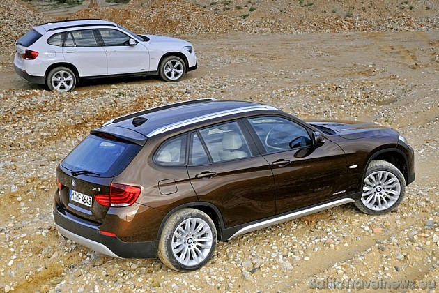 BMW X1 ar 4riteņu piedziņu xDrive 18d paātrinās līdz 100 km/h par 10,1 sekundi un maksimālais ātrums ir 195 km/h. Degvielas patēriņš pēc EU-normām ir  37246