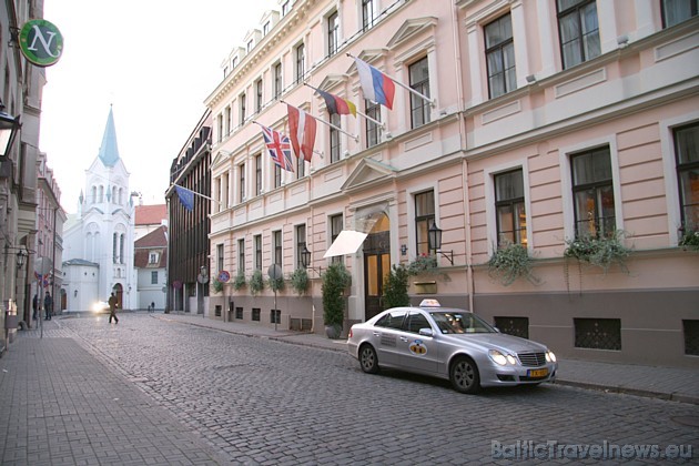 Piecu zvaigžņu viesnīca Grand Palace Hotel atrodas Vecīgā netālu no Prezidenta pils uz Pils ielas 12 37295