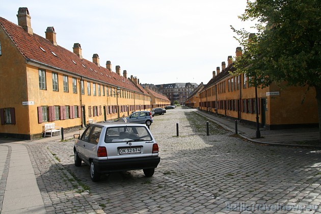 Industriālā laikmeta liecības, kad Kopenhāgenas strādnieki dzīvoja garās rindu mājas, lai katru rītu dotos uz rūpnīcu 37627
