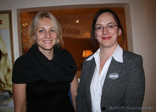 Māra Baltmane (Pastaiga redaktore) un Zane Šteinberga (Baltic Beach Hotel mārketinga daļas vadītāja) 37713