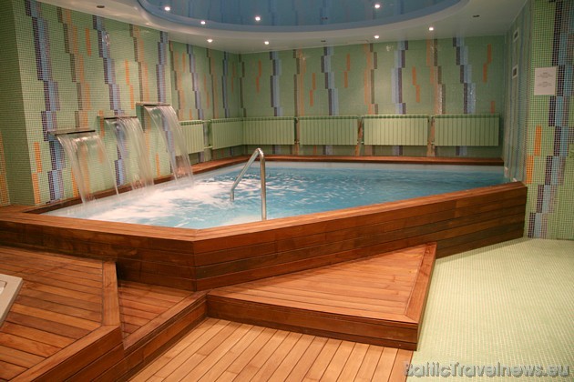 Hotel Segevold baseins ar 3 kaskādēm un pretstraumes masāžu, sauna un spa vanna 38035