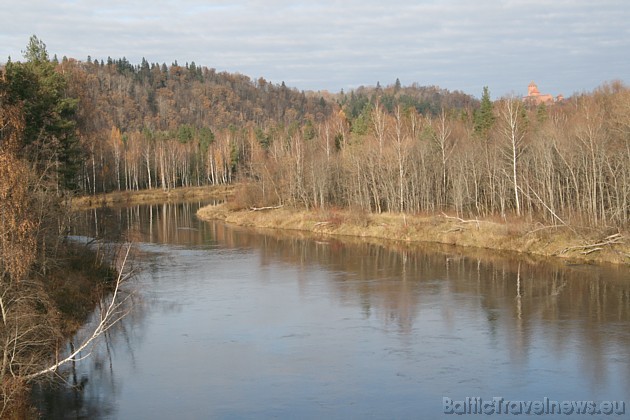 Sigulda un Gaujas Nacionālais parks piesaista daudzus Latvijas un ārvalstu tūristus, kuri vēlas relaksēties un baudīt Latvijas dabu 38044