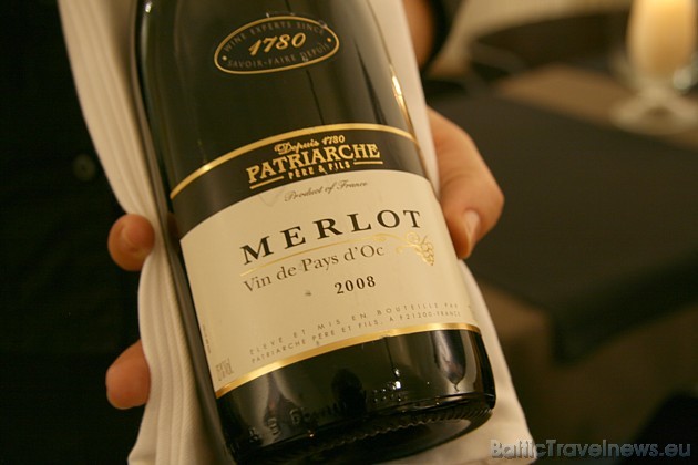 Viens no vīna bāra Oga lepnumiem - Francijas vīns Pere Patriarche Merlot 38088