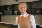 Viesnīcas Europa City Riga administratore Anna Skadiņa rūpējas par viesu labsajūtu 4