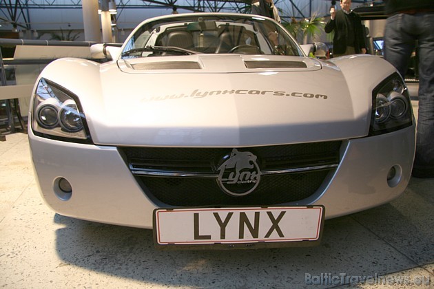 LYNX ir 100% dabai draudzīga sporta klases automašīna, kurai nav izpūtēja izmešu, nav nepieciešama degviela vai motoreļļa 38202