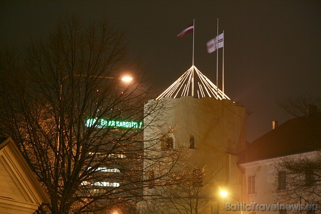 Instalācija Gaismas jumtu Rīgas pils tornim 38303