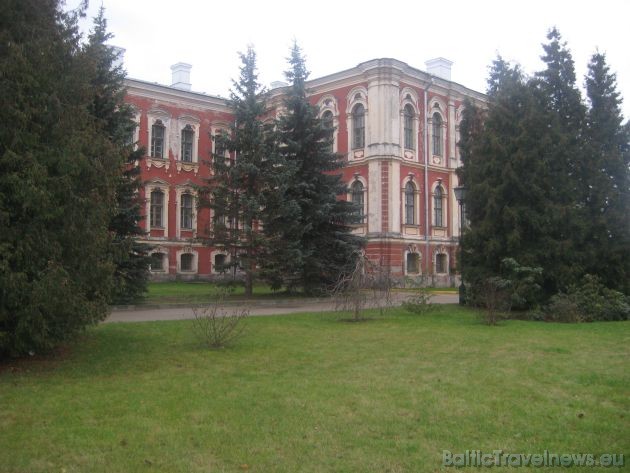 Tās lielākais lepnums ir baroka stilā celtā Jelgavas pils 38357