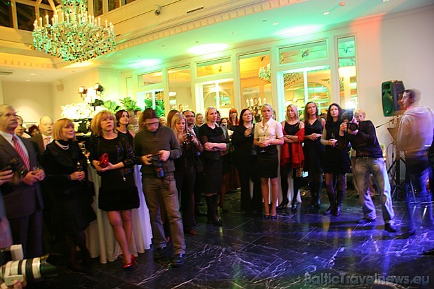 Viesi uzzina, ka Grand Palace Hotel Rīgā atkārtoti ir ieguvusi prestižo World Travel Awards balvu 2009 38620