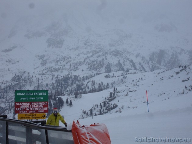 La Thuile kopējais trašu garums 180 km, trašu skaits 80, pacēlāju skaits 38, bet slēpošanas sezona ilgst līdz maija pirmajai nedēļai 39073
