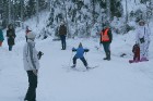 Mazie slēpotāji ar lielu neatlaidību un cīņas sparu cīnījās par godalgām 4