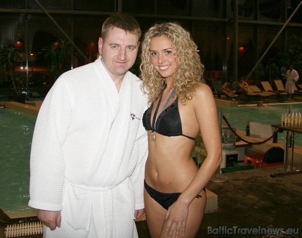 BalticTravelnews.com direktors Aivars Mackevičs un Mis Latvija 2008 Ieva Lase, kura 2009.gada nogalē piedalījās prestižākajā skaistumkonkursā Miss Wor 39260