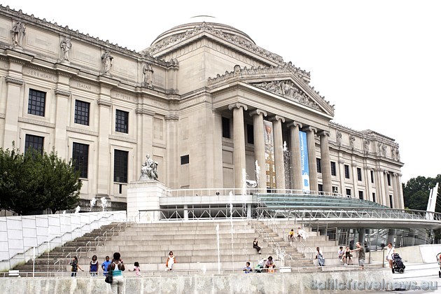 Ņujorka piesaista tūristus ar arhitektūru, muzejiem, nakstdzīvi, atpazīstamību un, protams, iepirkšanos 39266