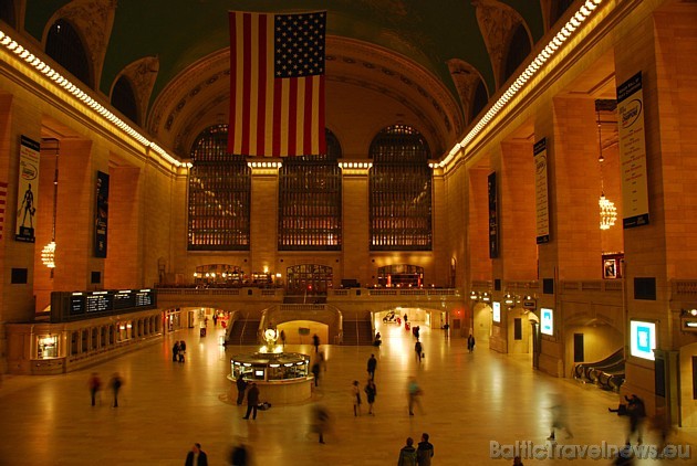 Ņujorkas centrālā stacija Grand Central, kas atklāta 1871. gadā, bet pārbūvēta 1913. gadā, ir viena no lielākajām dzelceļa stacijām pasaulē 39273