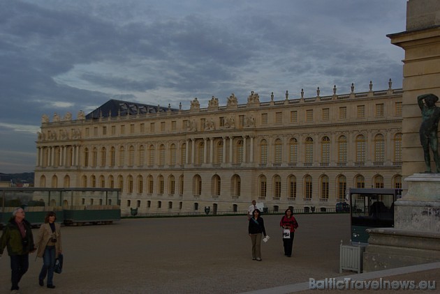 Pirms Saules karaļa Luija XIV uzsāktās Versaļas pārbūves pils bija Francijas karaļu medību pils 39384