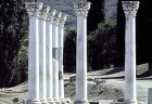 Visās salās atrodami vēstures pieminekļi, kas atgādina par grieķu kultūras seno un bagāto pagātni 9