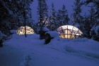 Iglu viesnīca Kakslauttanen atrodas Somijas ziemeļos, nepārspējamā Lapzemes dabas skaistuma vidū 1