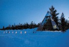 Ziemā viesnīcā tiek piedāvātas dažādas Lapzemes ziemeļiem unikālas nodarbes, piemēram, ēšana lielākajā sniega restorānā pasaulē 5