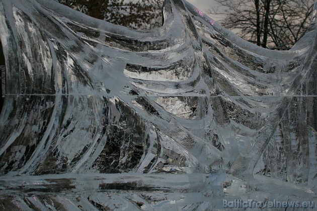 Divpadsmito reizi Jelgavā norisinājās starptautiskais ledus skulptūru festivāls 39875