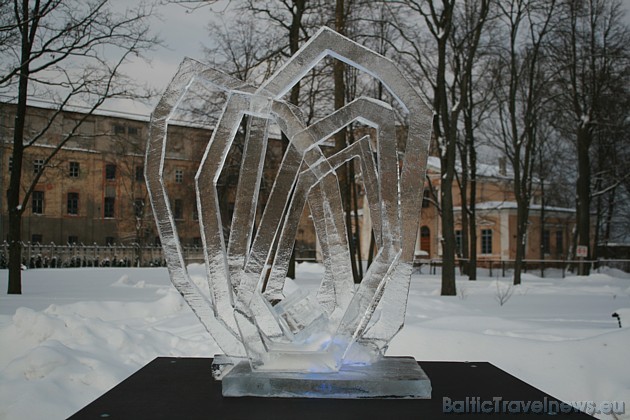 Ledus skulptūru veidošana norisinājās visu nedēļu, bet pēc tam festivāls kļuva pieejams plašākai publikai 39889