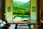 Lai uzsvērtu Muthi Maya skaistumu un luksusu, dizainā izmantoti rūpīgi atlasīti dabīgie materiāli - koks, bambuss, audums 7