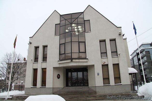 Lietuvas vēstniecība Rīgā atrodas Rūpniecības ielā 24 un 19.02.2010 tika rīkotas svinības par godu Lietuvas Neatkarības atjaunošanai 40089