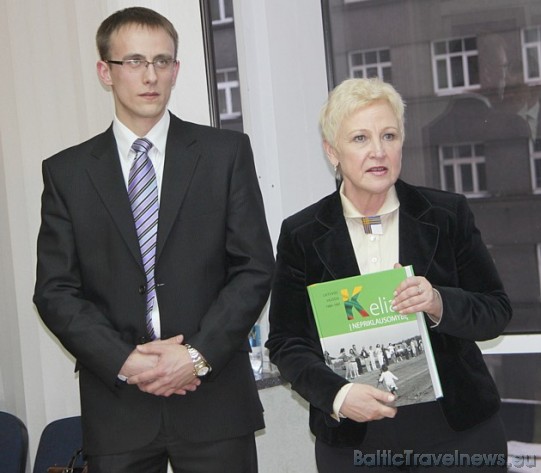 Lietuvas Seimas priekšsēdētāja Irena Degutiene atzīmē tautiešu sasniegumus Latvijā 40101