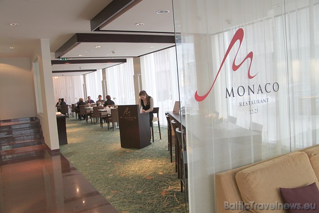 Viesnīcas restorānā Monaco viesi bauda garšīgas brokastis. Brokastis ir iekļautas viesnīcas numuru cenā 40160