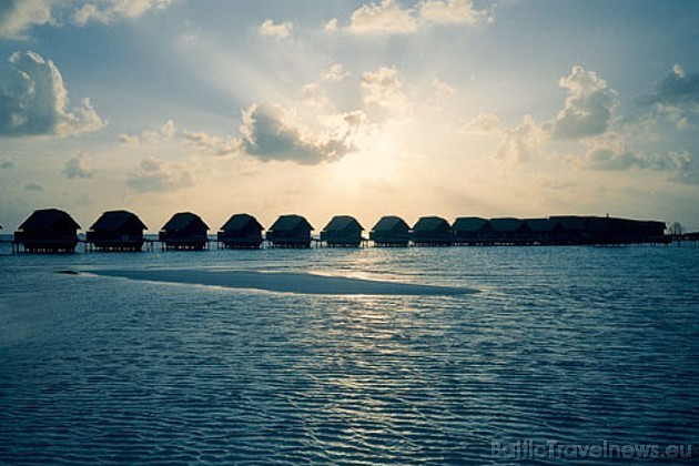 Vairāk informācijas par ceļošanās iespējām Maldivu salās var atrast interneta vietnē www.visitmaldives.com 40986
