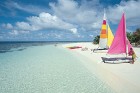 Maldivu salas ir salu grupa, kas sastāv no 1190 koraļļu salām 2