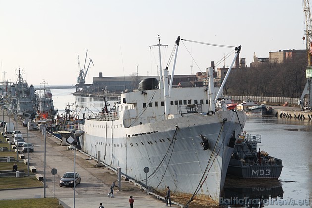 Daudzi burenieki un jahtas ienāk Liepājas centrā 41759