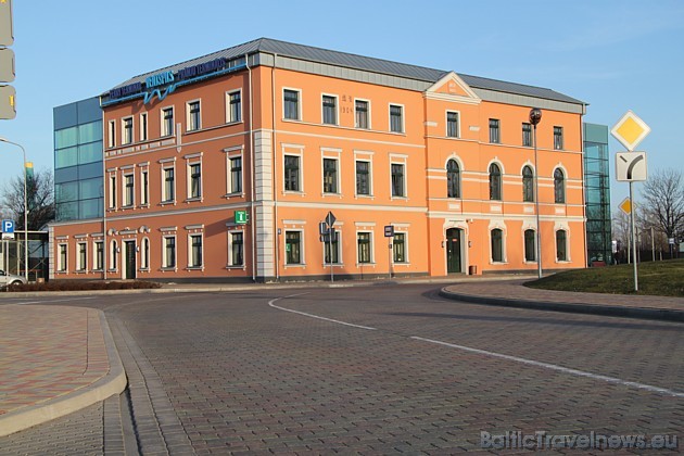 Ostas pilsētas Ventspils ir arī svarīgs transporta un tirdzniecības mezgls 42280