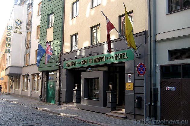 Viesnīca Radi un Draugi atrodas Rīgā, Mārstaļu ielā 1. Radi un Draugi aprīlī nosvinēja 15. gadu jubileju 42711