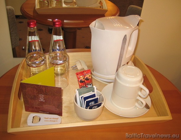 Katrā viesnīcas numurā ir tējkanna un kafija / tēja 42714
