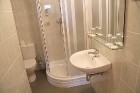 Dušas un tualetes telpa 7