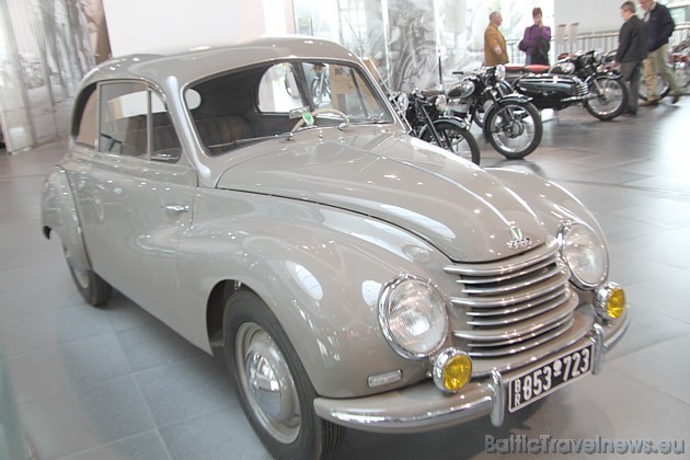 DKW Meisterklasse F 89 P, 1951. gads, 59 315 eksemplāri, 100 km/h 43451