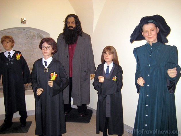 Harijs Poters ar saviem kolēģiem 43522