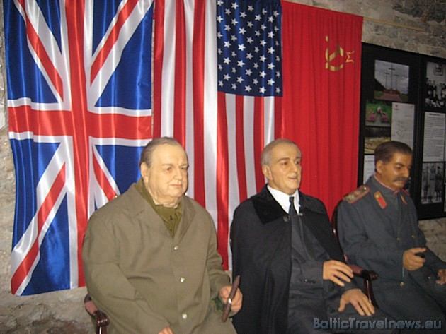 Vēsturiskās Jaltas konferences dalībnieki. Muzejs piedāvā arī iepazīties ar vēsturiskajiem dokumentiem 43531