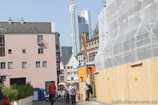 Frankfurte ļoti daudz diskutē un dara, lai pilsētu darītu modernu, taču saglabājot senās un vēsturiskās vērtības 43649