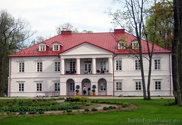 Bistrampolio muiža atrodas Lietuvā, Paņevežas rajonā, Kuičiu ciematā (14km no Paņevežas un 70km no Kauņas) 43651