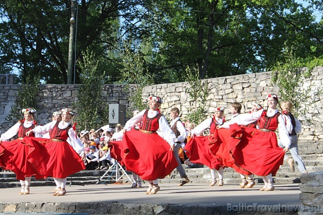 Dziesmu un deju svētki - Nāc gavilēt pie Daugavas! 43764