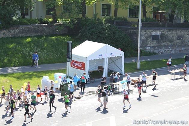 Nordea Rīgas maratona 2010 viens no enerģijas punktiem 43805