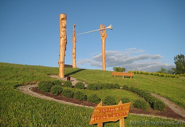 Parkā pirmās skulptūras tika uzstādītas 2006. gada 16. septembrī 44733