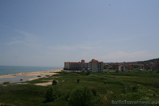 Viesnīca atrodas kūrorta klusajā daļā pie smilšu pludmales 45100